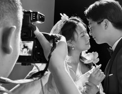 -乐派诗婚纱摄影