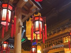 -大龙辣火锅·龙虾·烧烤(湖滨新天地店)