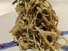 椒麻龙须笋-贝勒爷·酥不腻烤鸭