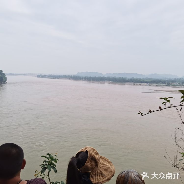 风景还是挺不错的，里面主要就是爬阶梯，因为时间原因