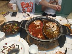 -阿瓦山寨·湘菜现炒·剁椒鱼头王(咸阳总店)