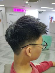 -米娜护肤造型