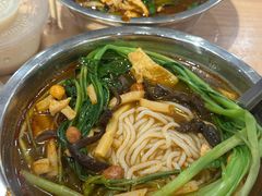 -柳州肥姨妈大骨螺蛳粉(万达中心店)