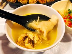 -鲜入围煮花胶鸡海鲜火锅