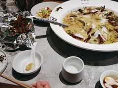 -渔语鱼新川菜Bistro(万象天地店)