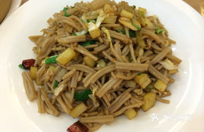 Potato Stir-fried Buckwheat Noodles