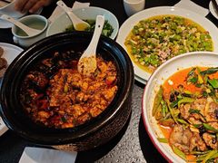 -万重锦·人文川菜馆(骡马市店)