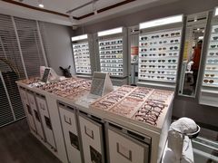 -目艮眼镜SHOWROOM(品牌集合店)