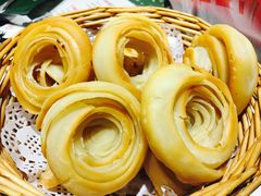 老济南油旋-闫府私房菜·百年鲁菜(恒隆店)