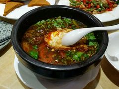 -山珍王国·云南野生菌石锅鱼