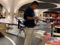 -钟书阁(珍园店)