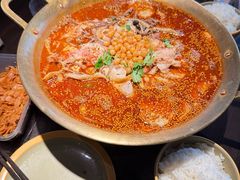 -张翻越·川渝冒菜·武汉黑鸭煲(城北万象城店)