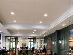 大堂-星巴克臻选(广州沙面店)