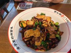 -富正毅三下锅·湘西韵味(天门山索道店)