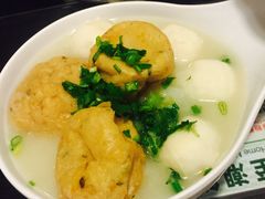 鱼蛋鱼腐河粉-翠华餐厅(湾仔店)