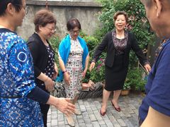 -小草屋轰趴馆别墅派对新场团建家庭聚会