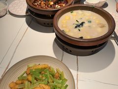 -阿瓦山寨·湘菜现炒·剁椒鱼头王(咸阳总店)