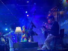 -喜鹊音乐酒馆(西街店)