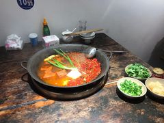 -四小区火锅·巷子里的重庆火锅(花照壁店)