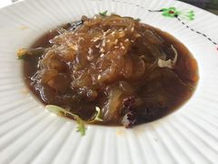 -红栌温泉山庄生态美食餐厅