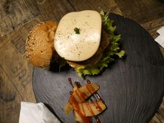 -HIGH FIVE哈福手工汉堡(桂林路店)