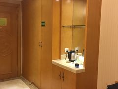 -维也纳酒店(广州番禺大石江景花园店)