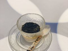 鱼子酱三重奏-Le Bistrot de Racine