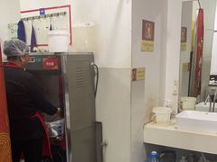 -牛一嘴·兰州牛肉面·大盘鸡(财富中心店)