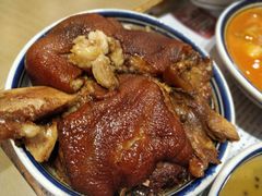 扒蒸肘子-張飛扒肉•四代传承(中央大街店)