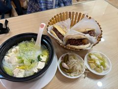 -闫家驴肉老店(华电一校店)