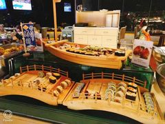 -荣誉国际酒店-云顶旋转餐厅