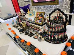 -ANNA SUI