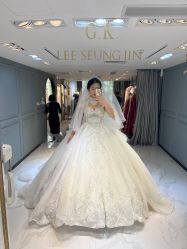 -GRACE KELLY婚纱与礼服(北京店)