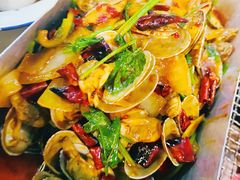 -马路牙子烧烤音乐酒馆(望京店)