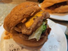 猪扒菠萝包-华嫂冰室(湾仔店)