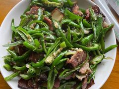 -临江餐馆二楼美食部落