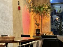 -mordew加州日记西餐&小酒馆(新天地店)