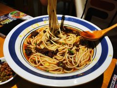 -霸蛮湖南菜·牛肉粉(荣京西街店)