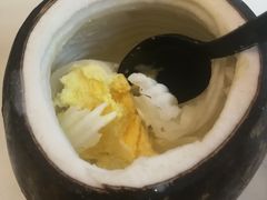 -志龙皇冠吃货椰子铺