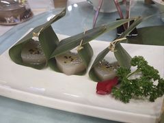 -刘姐啤酒鱼民族演艺餐厅(西街总店)