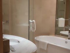 -上海佘山世茂艾美酒店