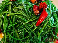 炝拌沙葱-一个勺子新疆锡伯主题私房菜(红墙巷49号院店)