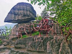 -梭布垭石林景区