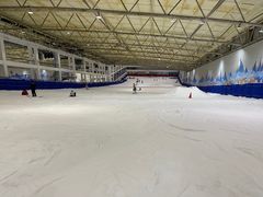 -乔波室内滑雪场