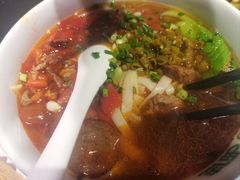 -呷佬·长沙手工米粉(金沙江路店)