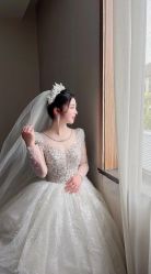 -莫小姐婚纱