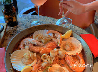 哇哦上海巴斯克排队王在深圳湾体育中心就能吃到啦・・