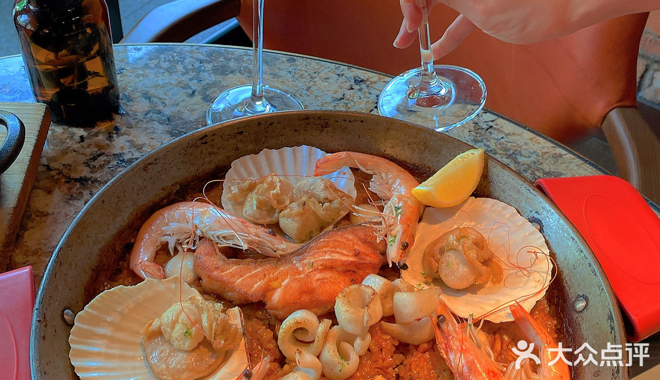 哇哦上海巴斯克排队王在深圳湾体育中心就能吃到啦〰・🌷・🍰