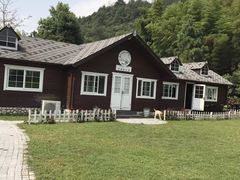 -梦娜斯庄园