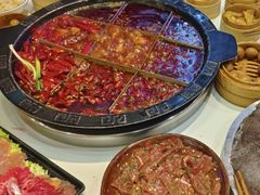 -卤校长老火锅(杨家坪直营店)